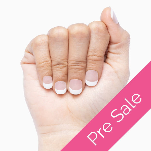 Mon Amour (French tips short nails)