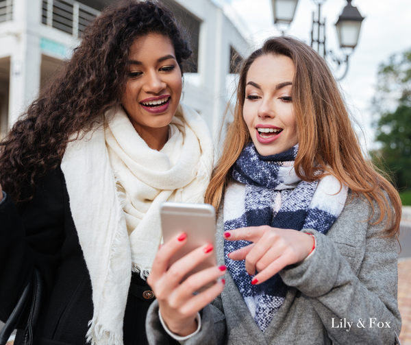 Lily & Fox Live Streams